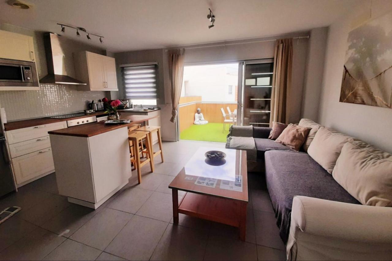 Sea View Apartment In El Medano With Pool & Private Parking Space מראה חיצוני תמונה