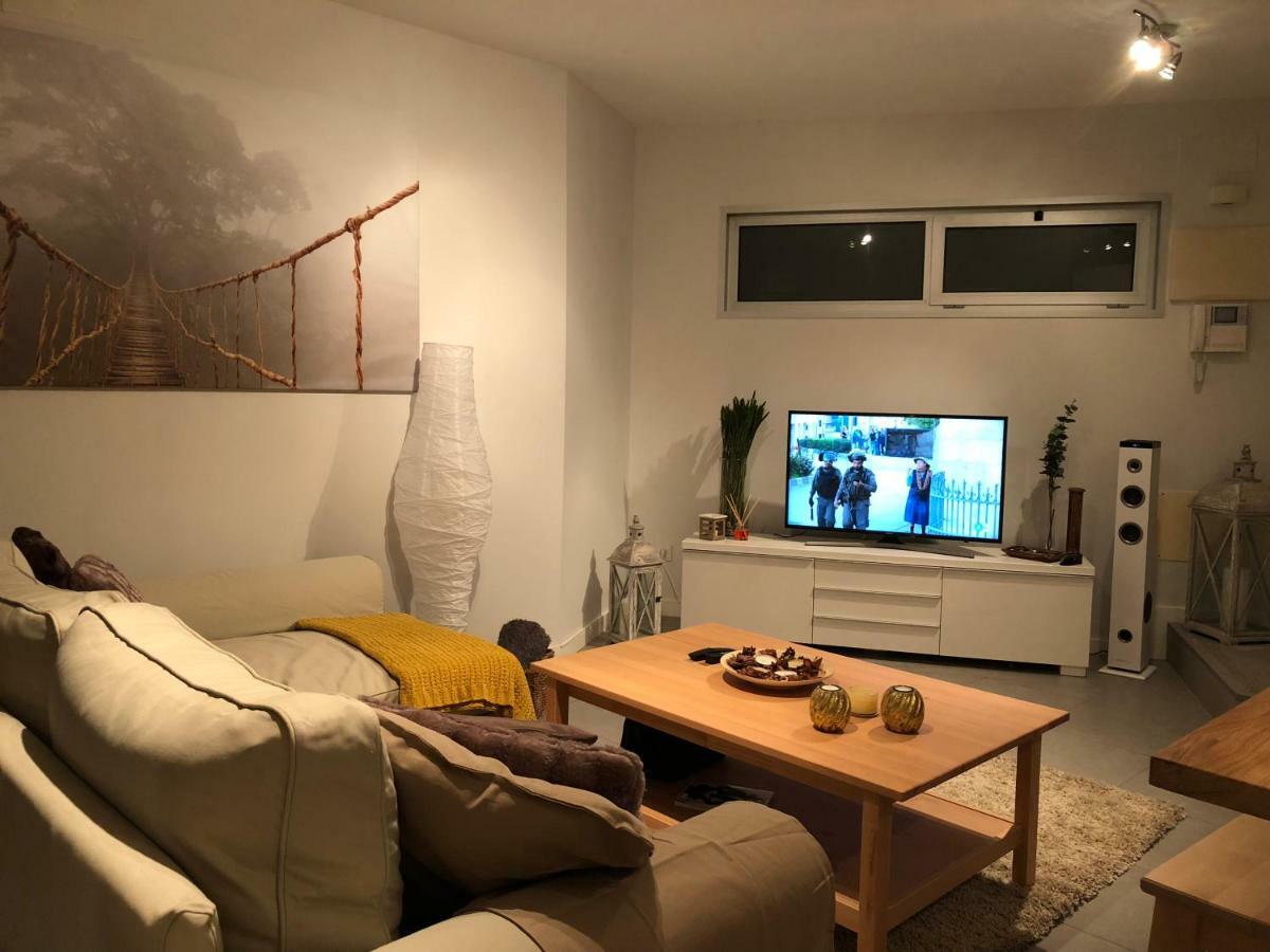 Sea View Apartment In El Medano With Pool & Private Parking Space מראה חיצוני תמונה